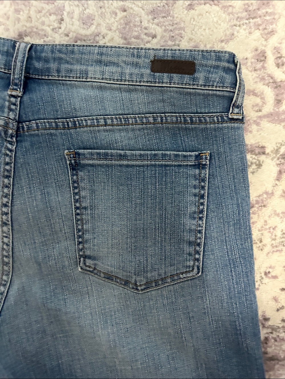 KUT FROM THE KLOTH Classic Blue Distressed Denim Shorts - Women 12 - Picture 10 of 11